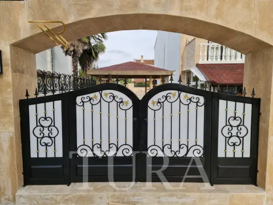 Bahçe kapısı 
