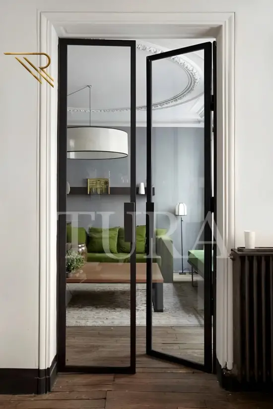 Salon kapısı 