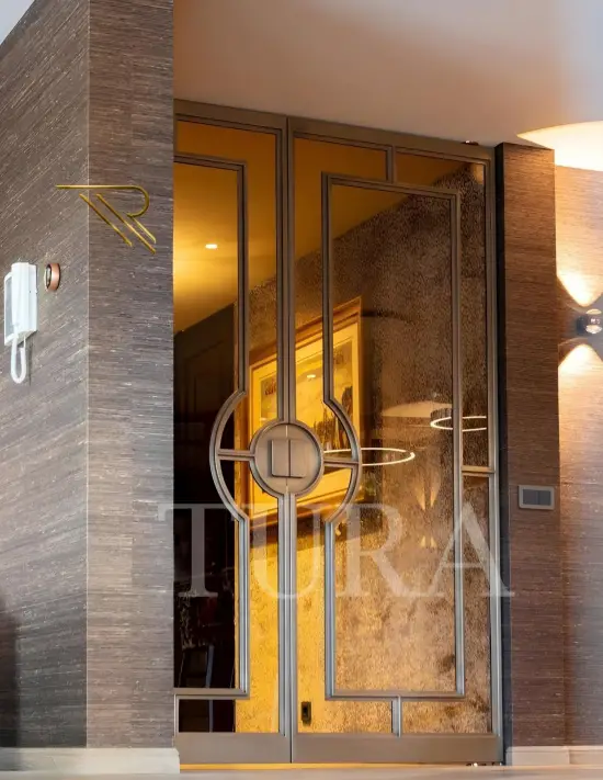 Ofis kapısı