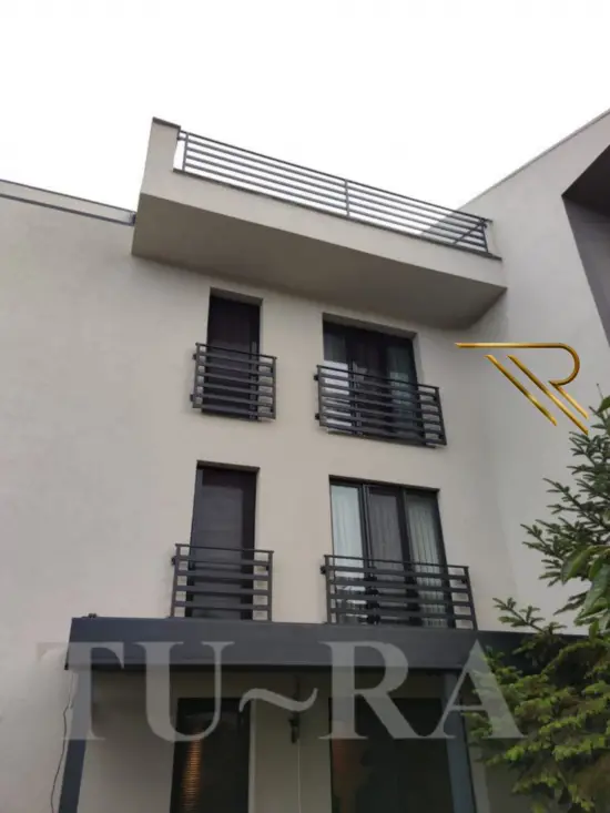 Balkon korkulukları