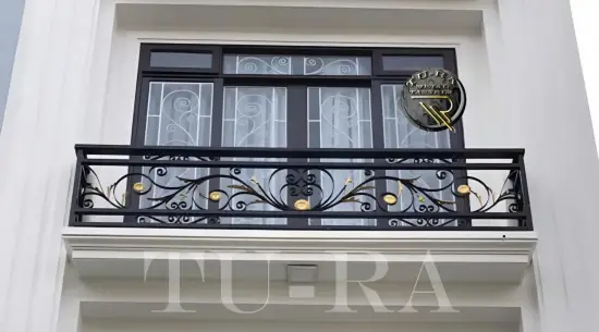 Balkon korkulukları