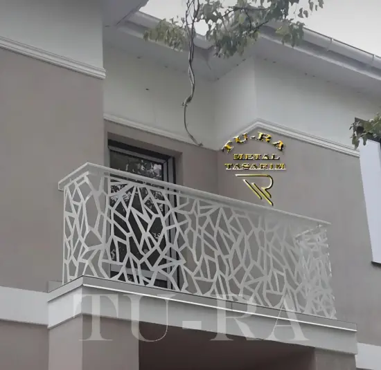 Balkon korkulukları