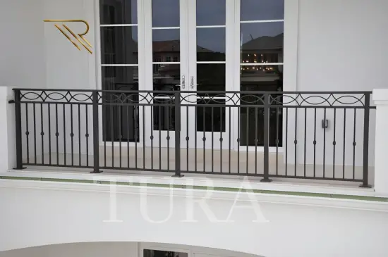 Balkon korkulukları