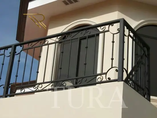 Balkon korkulukları