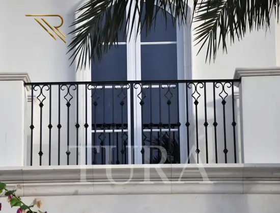 Balkon korkulukları