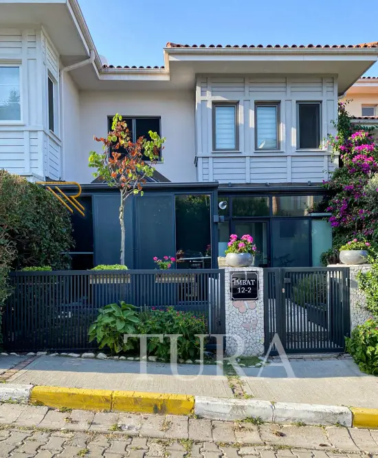 Bahçe kapısı 