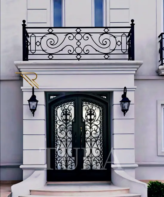Apartman kapısı 