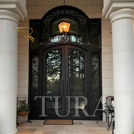 Apartman kapısı 
