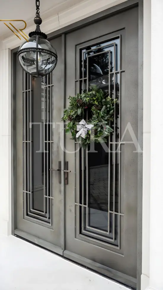 Apartman kapıları