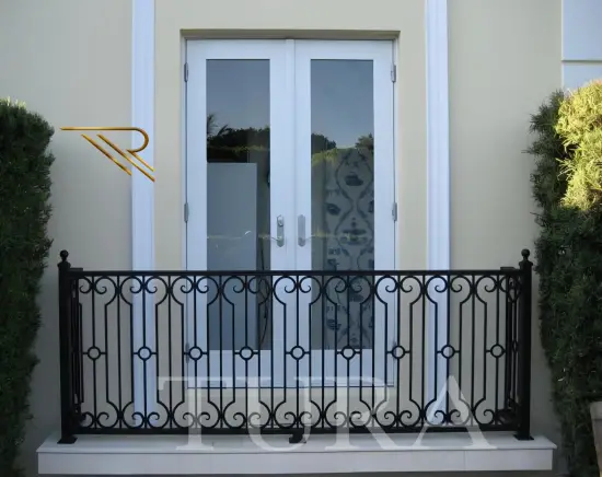 Balkon korkulukları